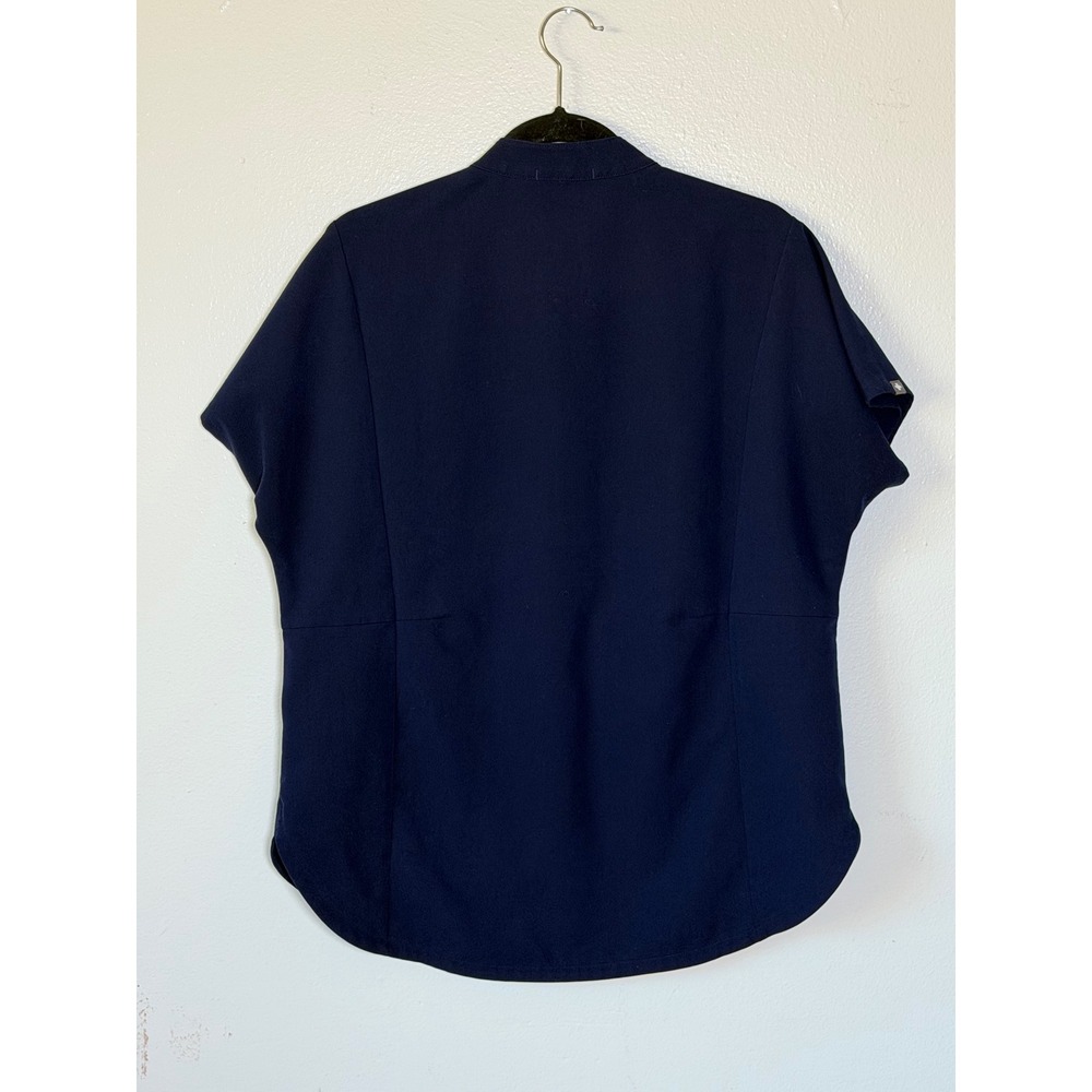 FIGS Women's Montex Relaxed Scrub Top Technical Collection Navy Medium - Picture 3 of 10